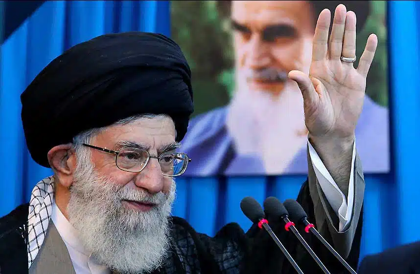 Iran: Official Khamenei Website Censors My Interview on the Qatar Crisis